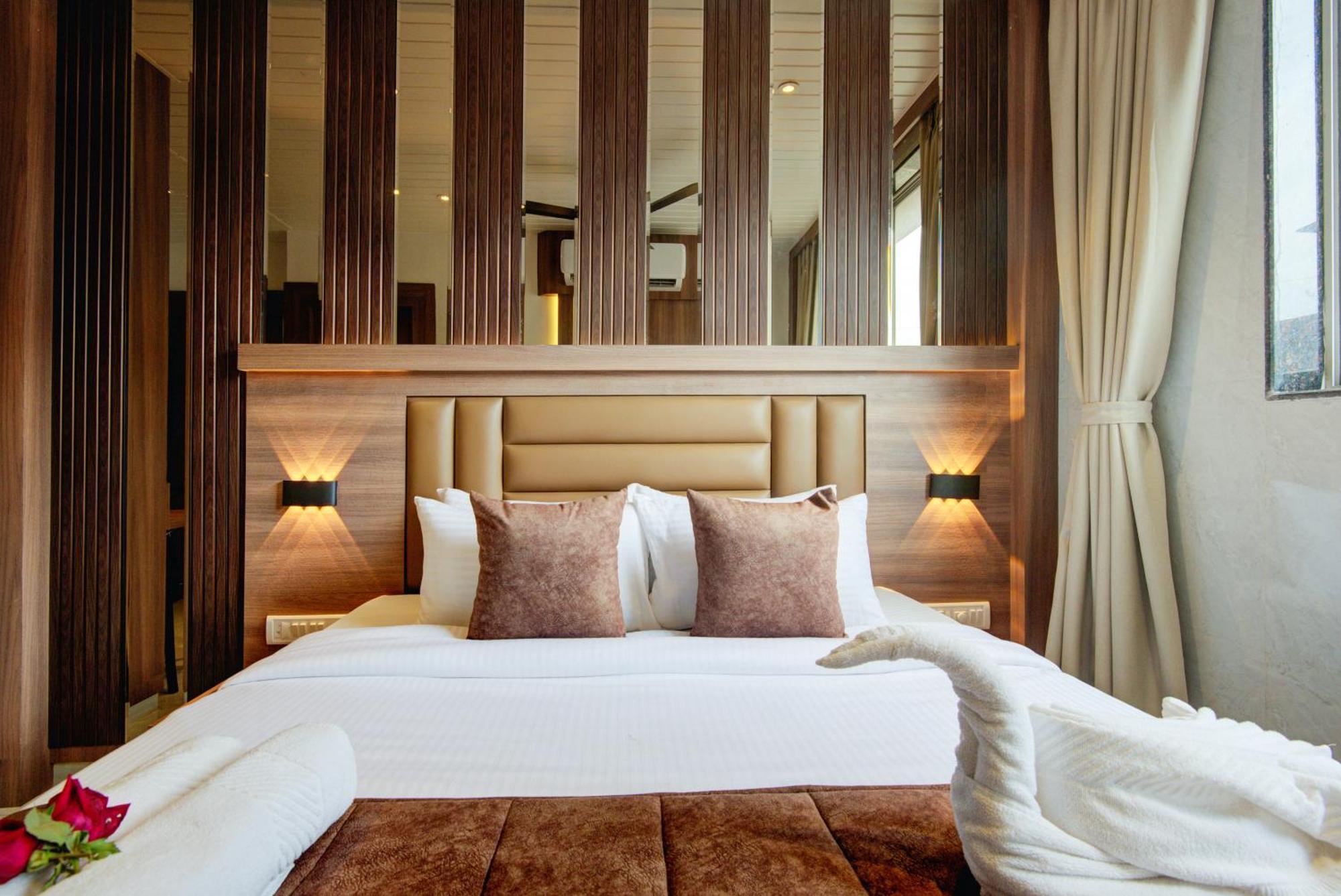 Hotel Galaxy Inn Нави Мумбаи Экстерьер фото